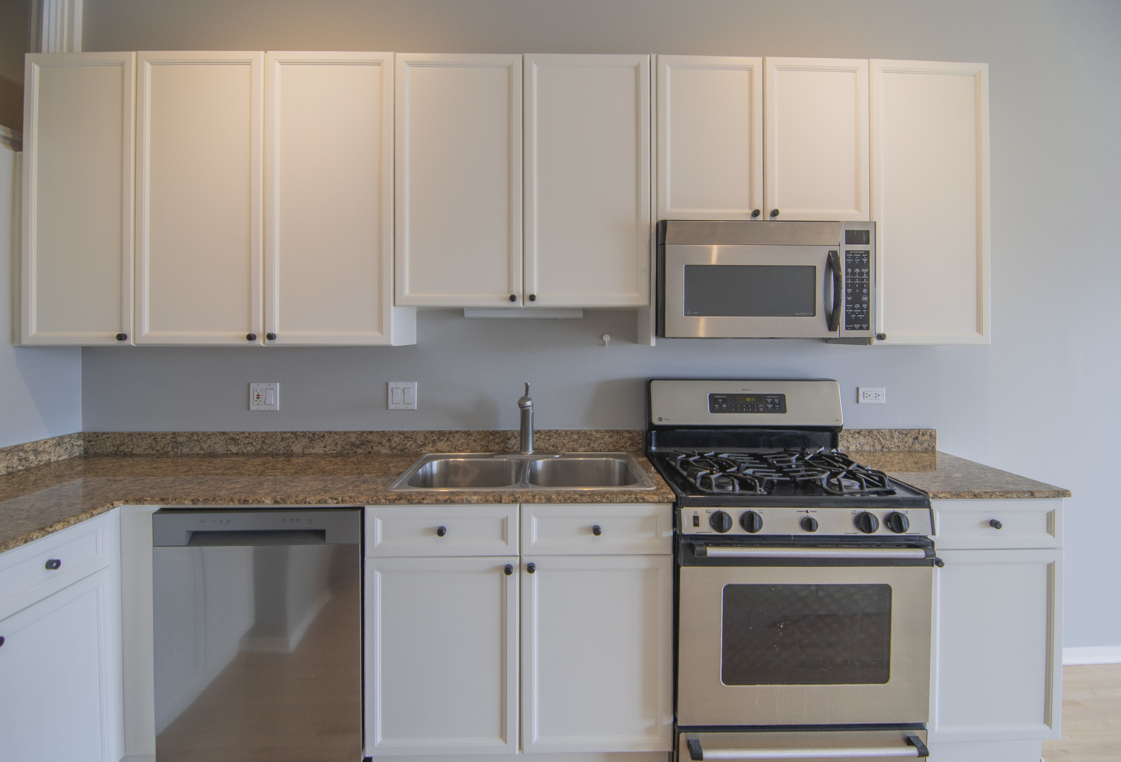 1201 W ADAMS Street Unit: 1004