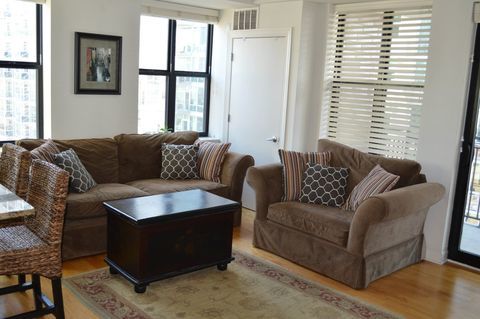 451 W Huron Street Unit: 1412