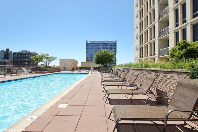 1400 S Michigan Avenue Unit: 2305