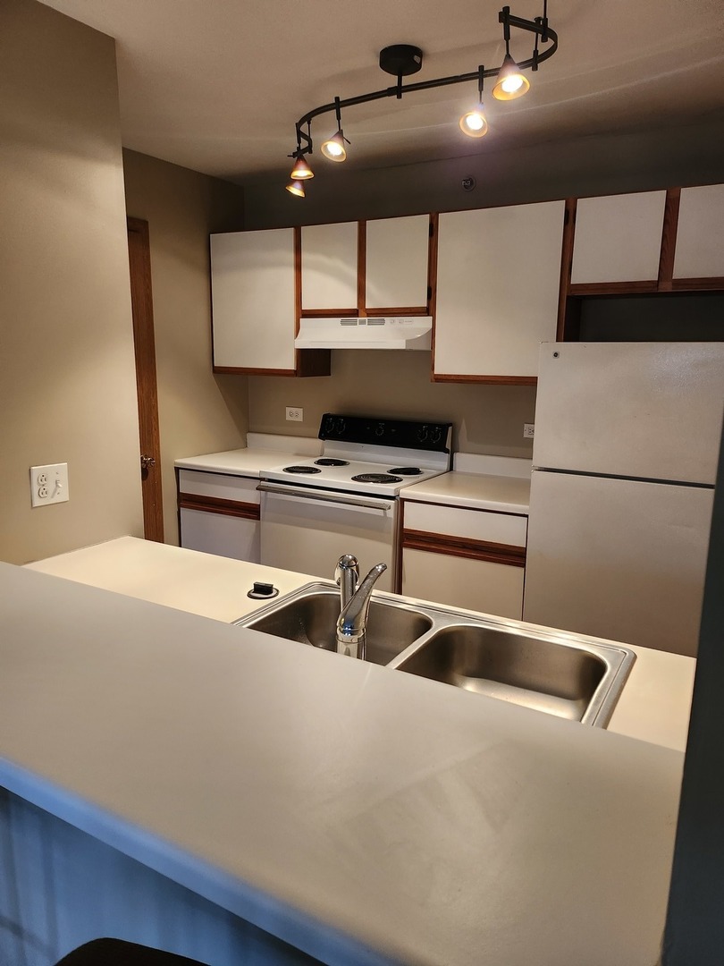 431 Leah Lane Unit: 2C
