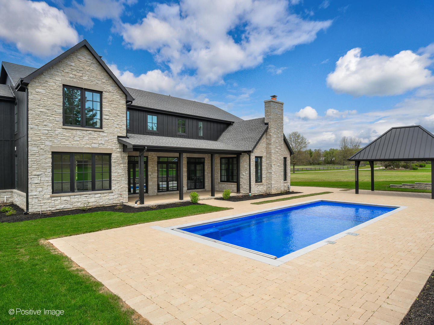 20 Creekside Lane