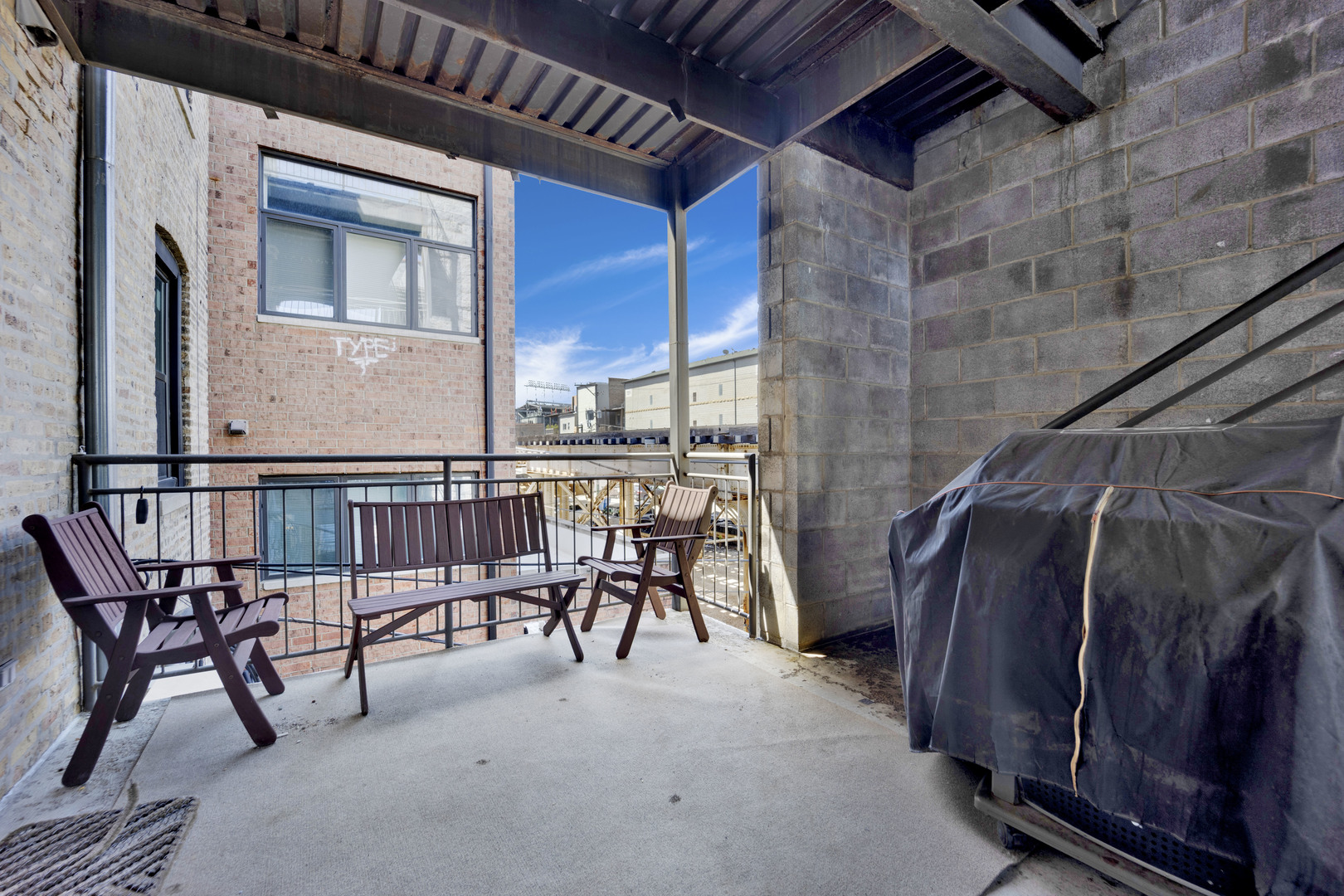 3738 N Wilton Avenue Unit: 3