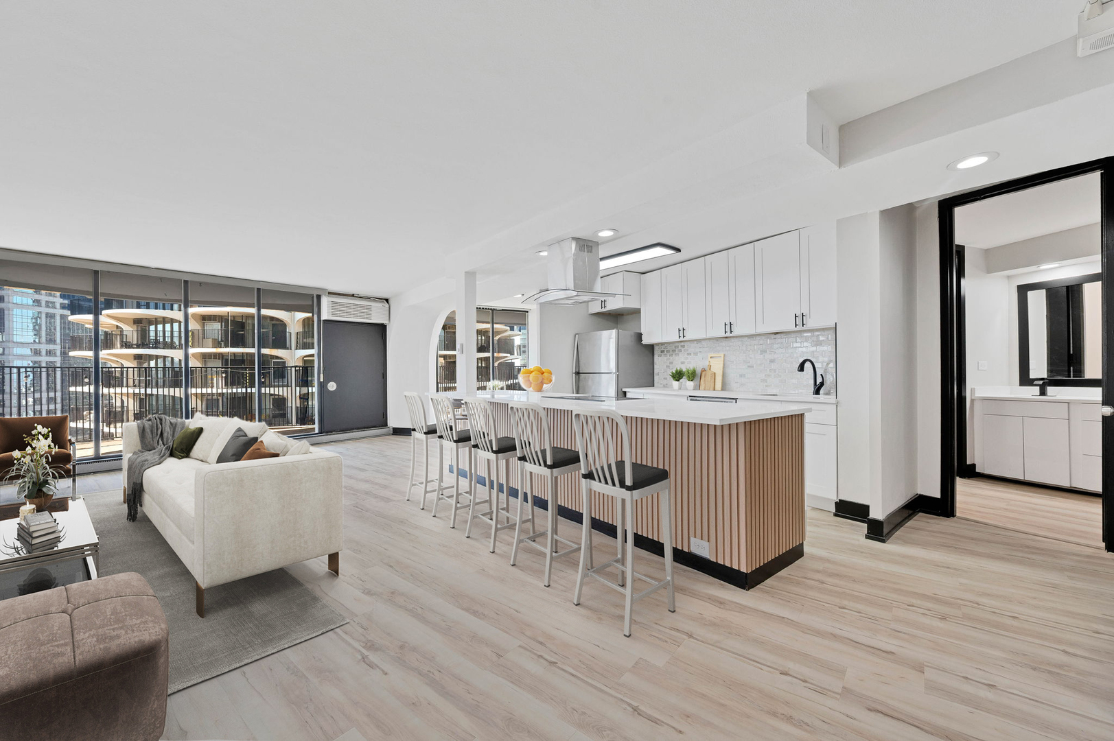 300 N State Street Unit: 5623