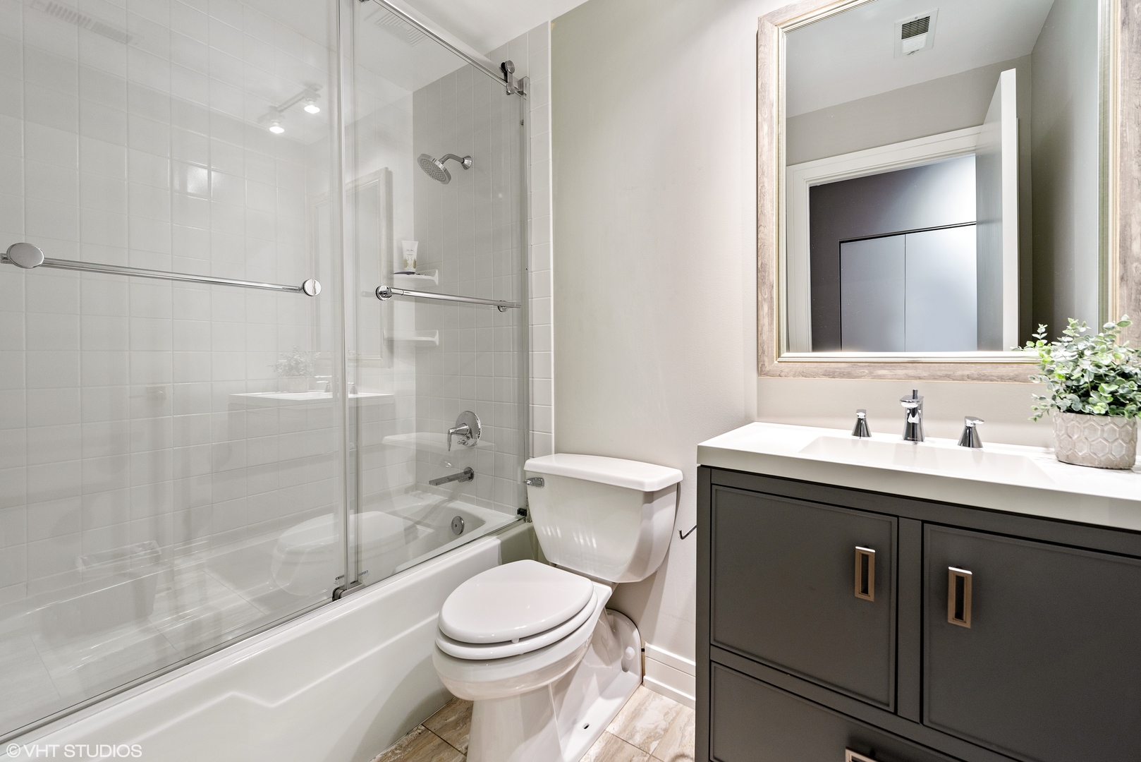 375 W ERIE Street Unit: 410