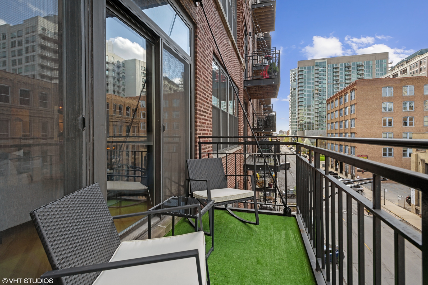 375 W ERIE Street Unit: 410