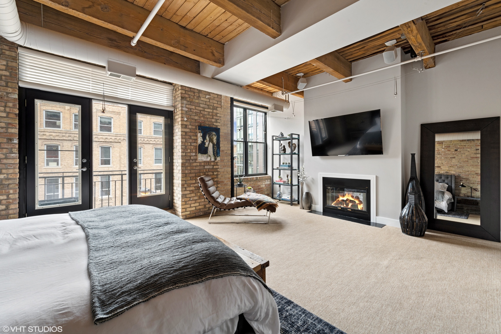 375 W ERIE Street Unit: 410