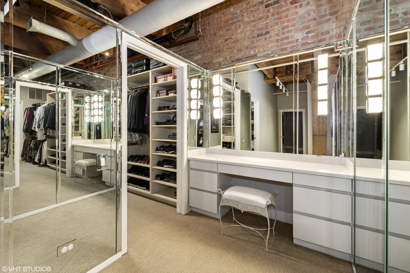 375 W ERIE Street Unit: 410