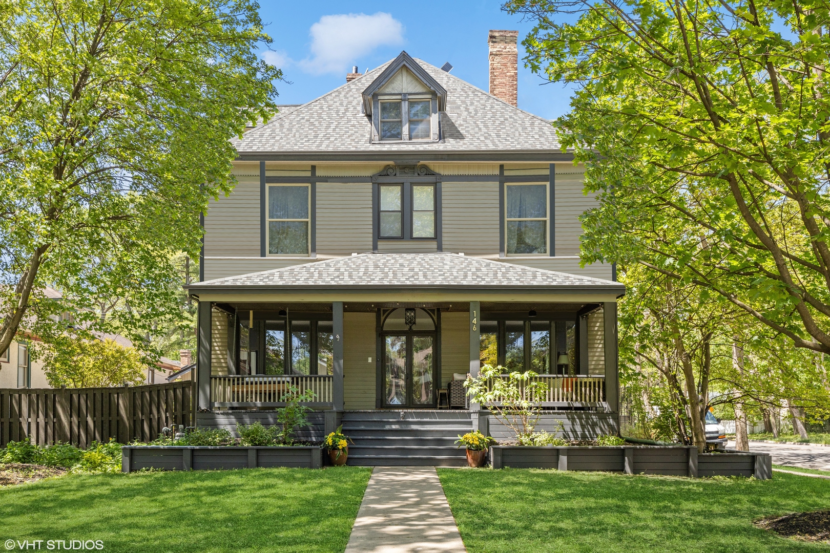146 GALE Avenue