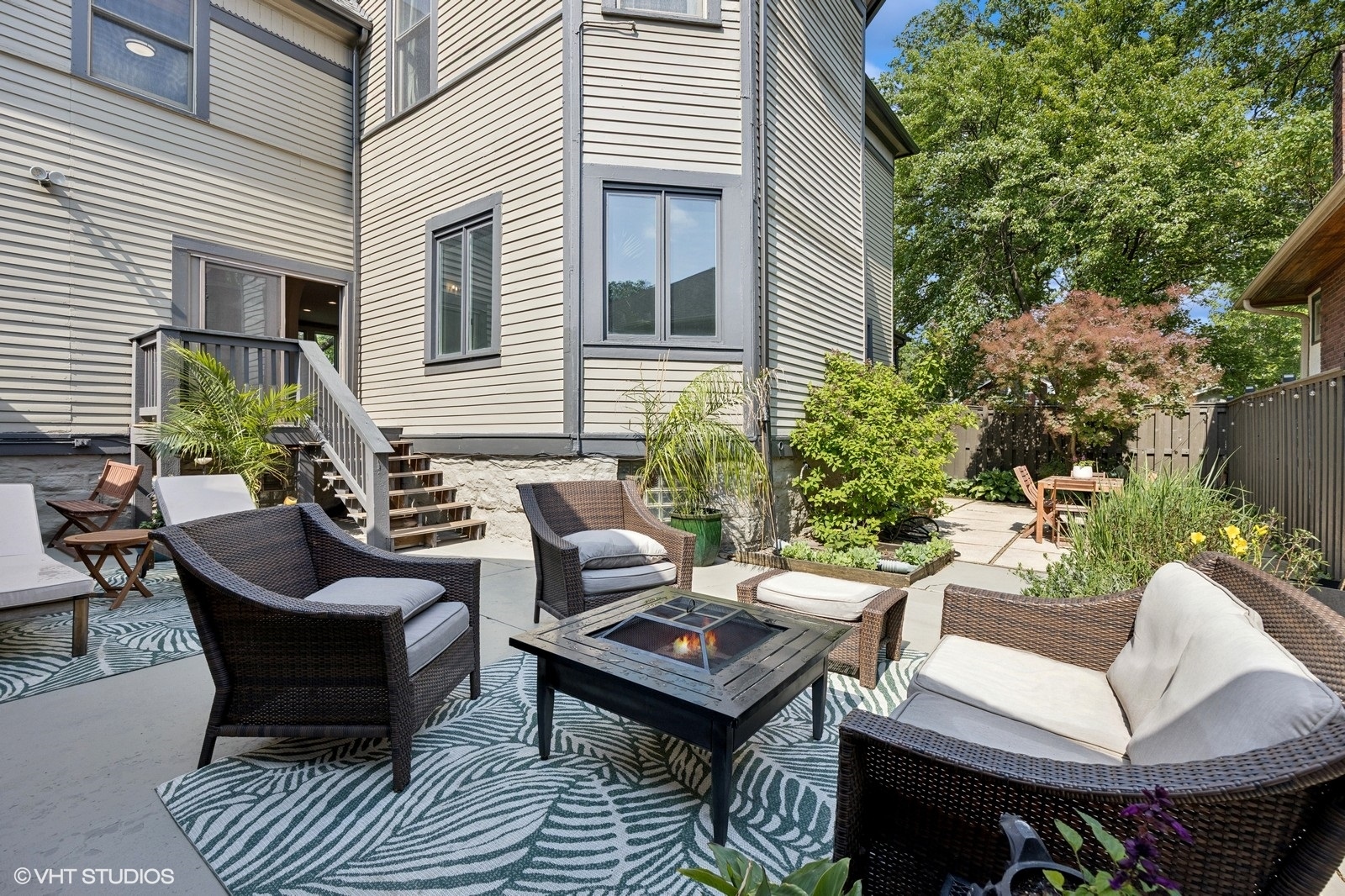 146 GALE Avenue