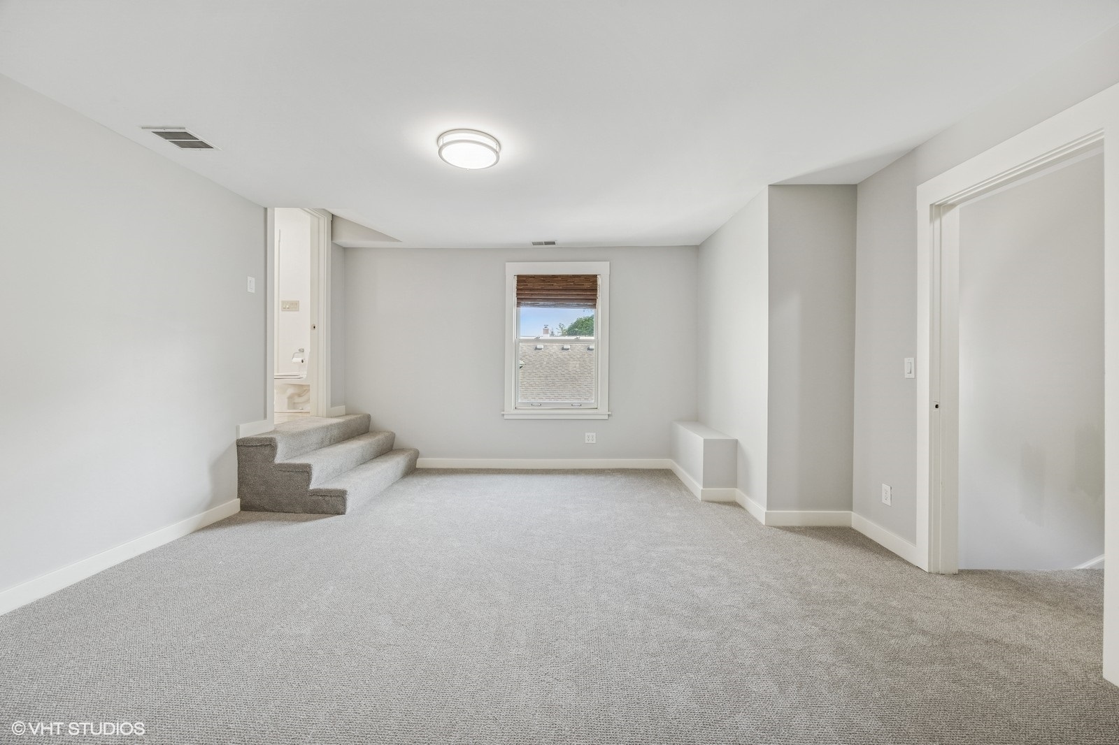 146 GALE Avenue