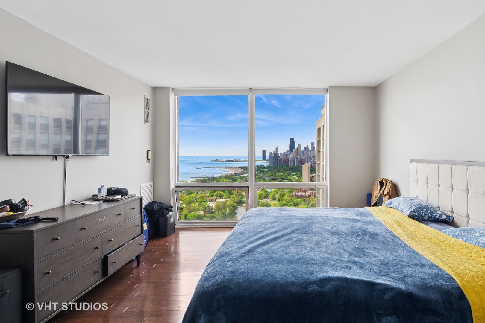 2650 N LAKEVIEW Avenue Unit: 4110