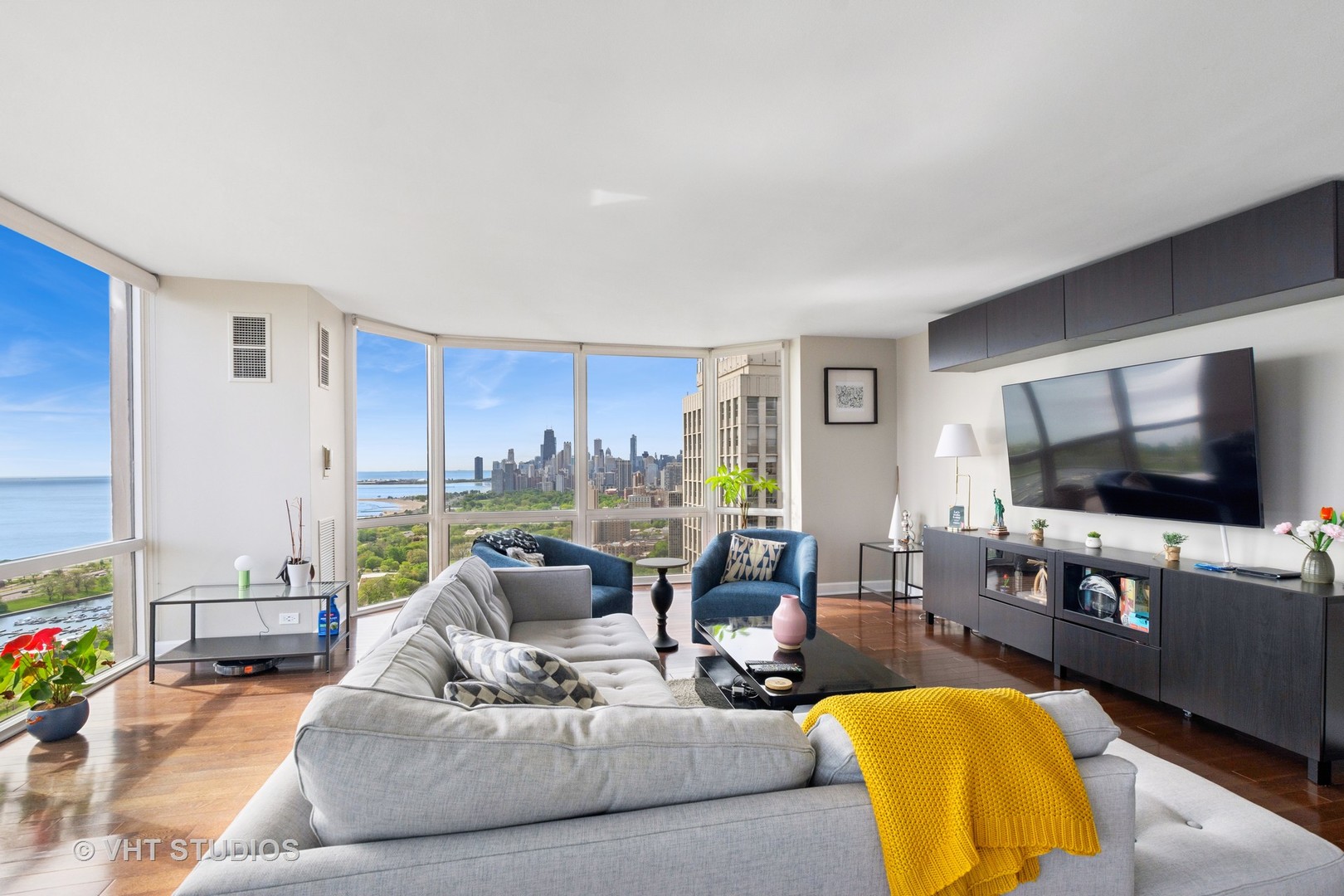 2650 N LAKEVIEW Avenue Unit: 4110