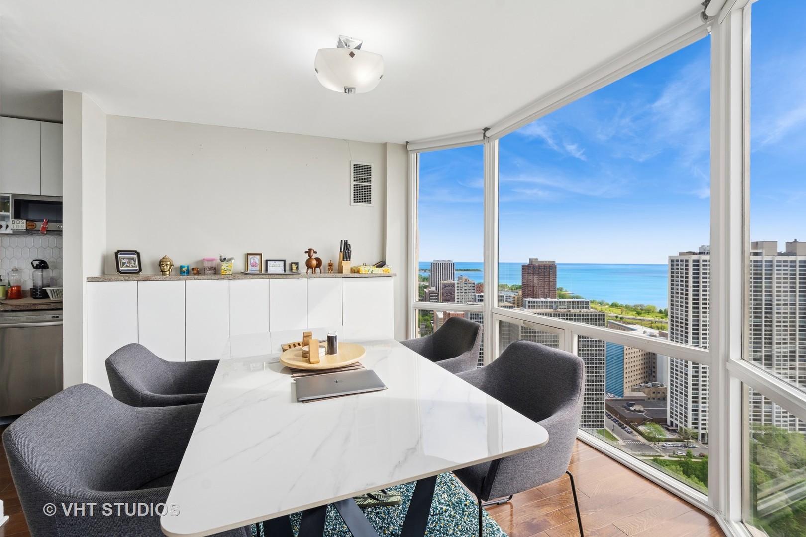 2650 N LAKEVIEW Avenue Unit: 4110