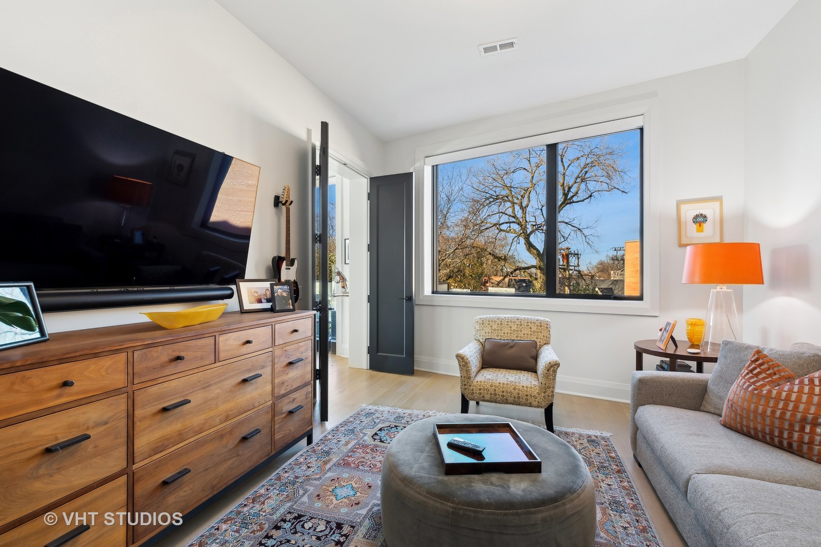 1110 W Schubert Avenue Unit: 303
