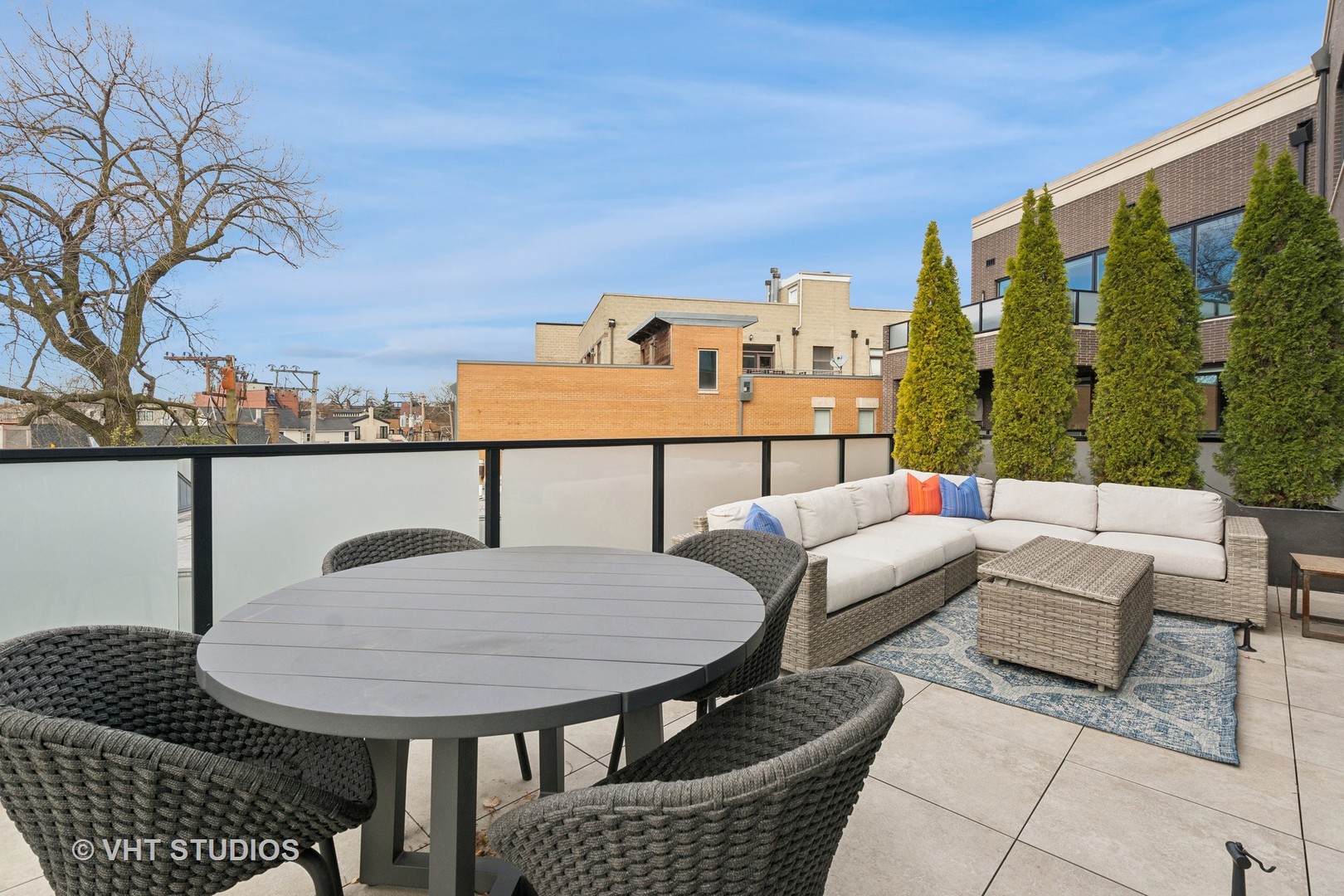 1110 W Schubert Avenue Unit: 303