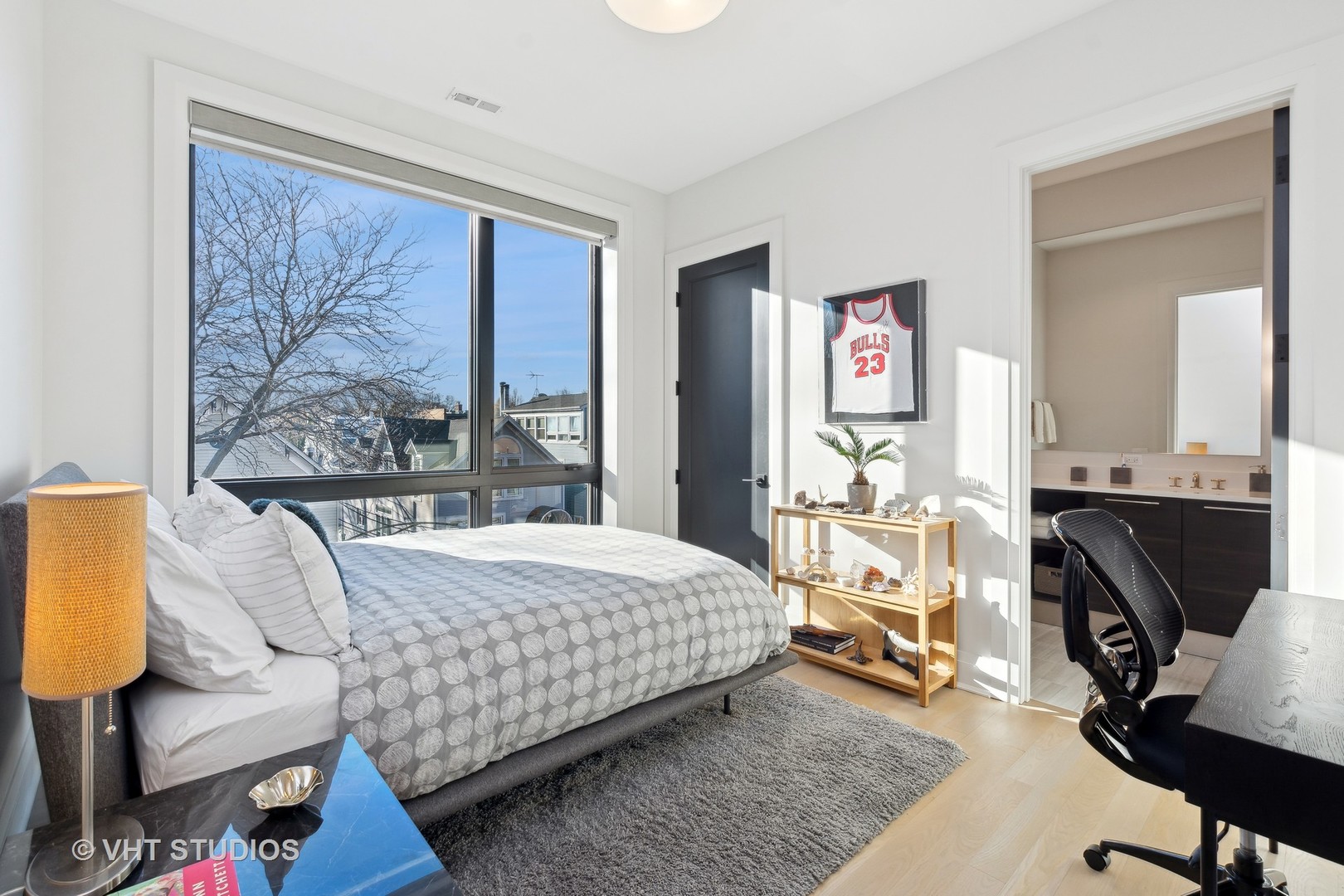 1110 W Schubert Avenue Unit: 303
