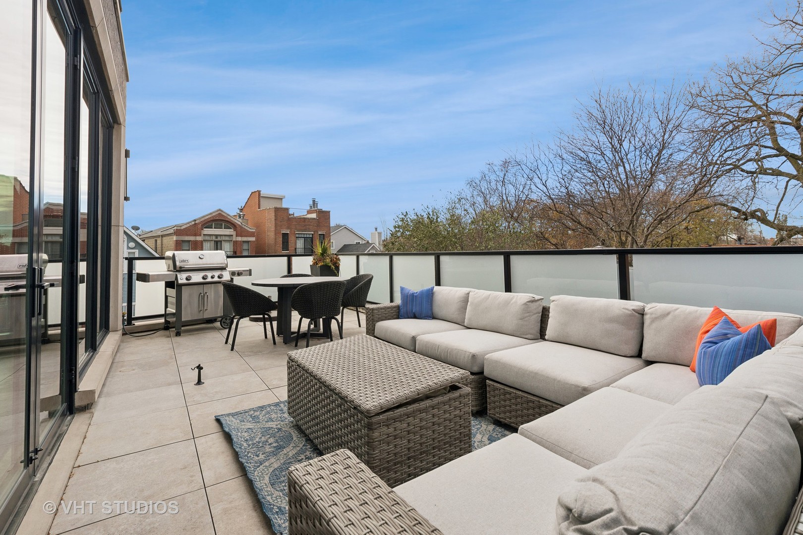 1110 W Schubert Avenue Unit: 303