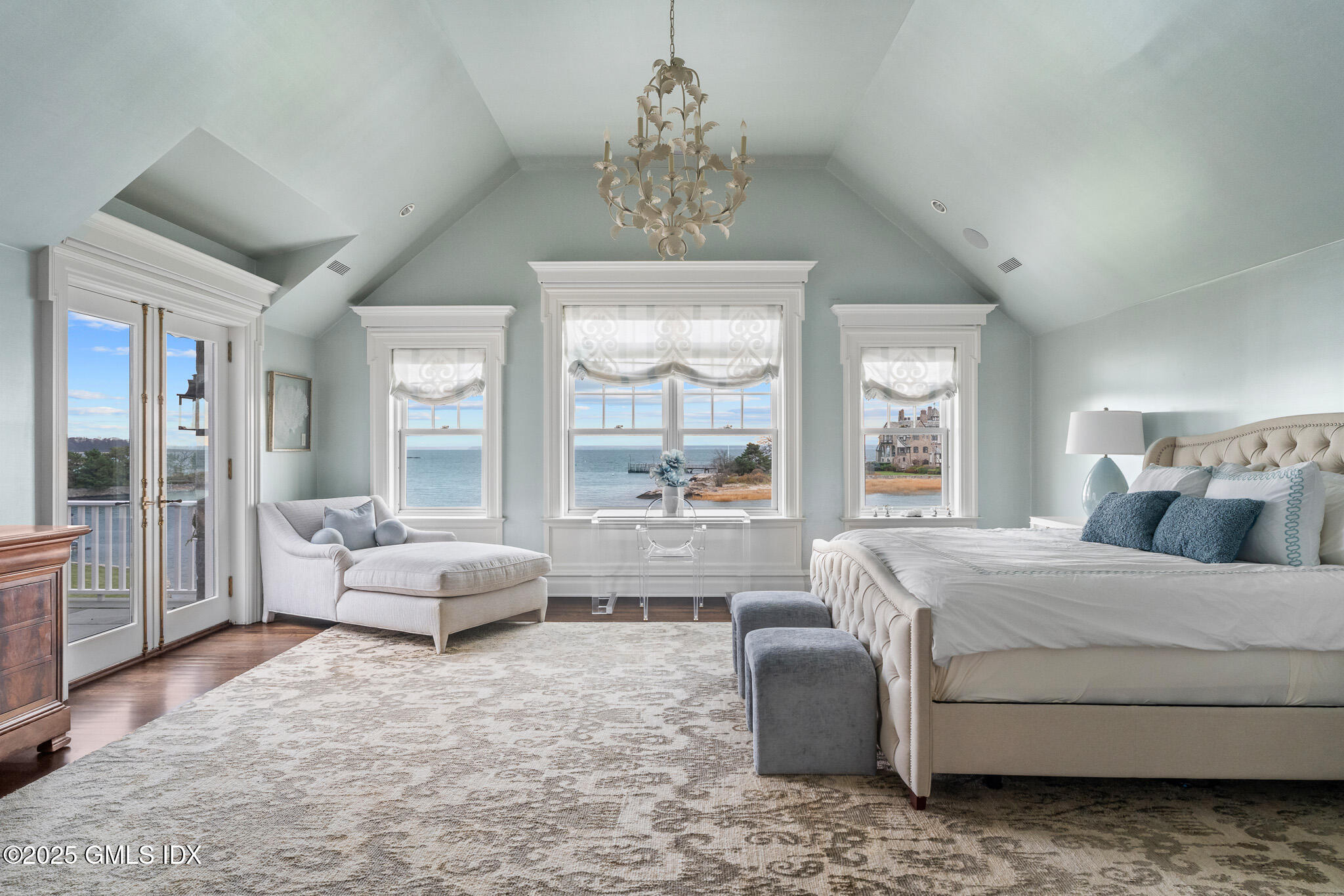 545 Indian Field Road | Infinity by the Sea