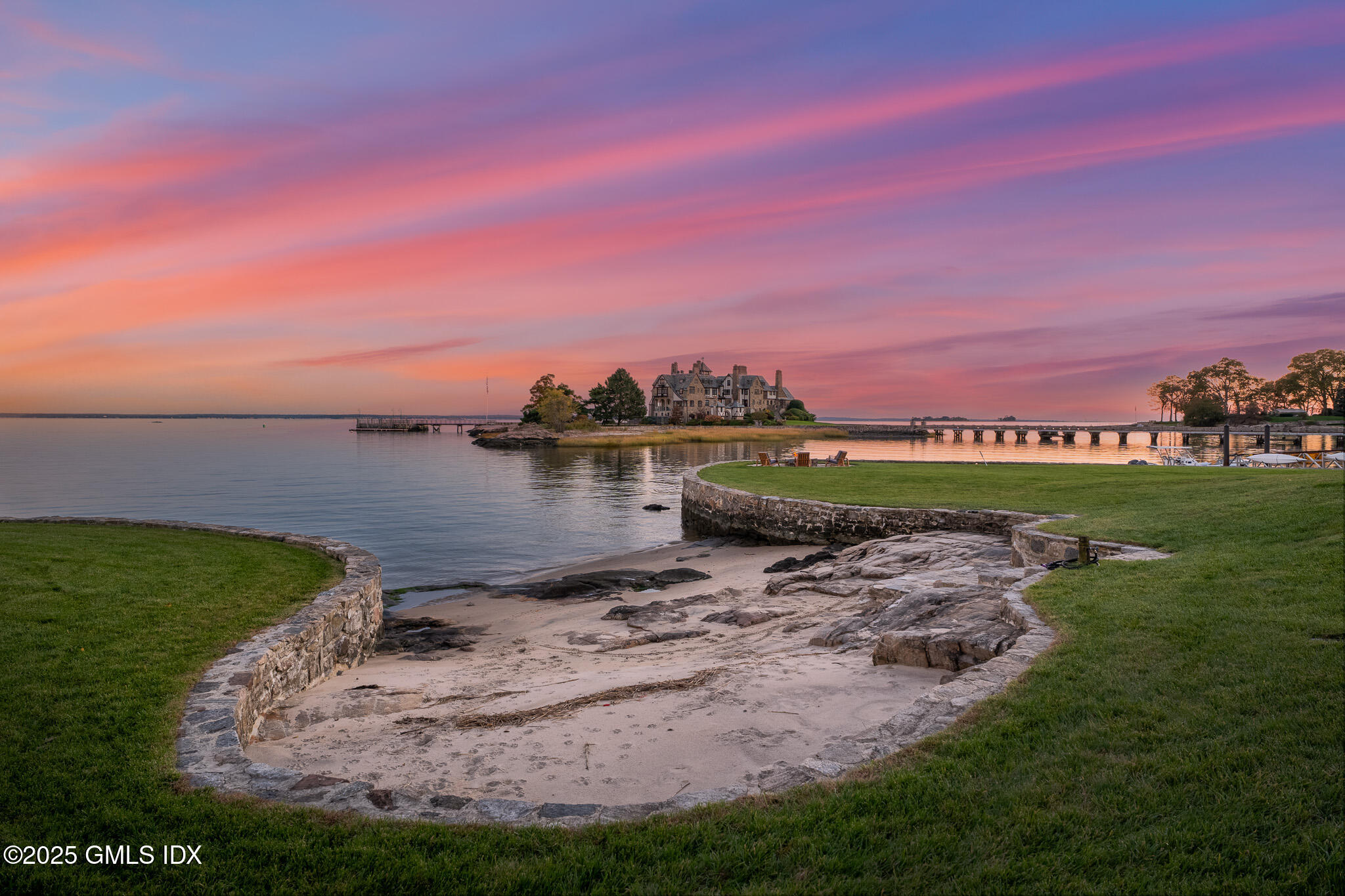 545 Indian Field Road | Infinity by the Sea