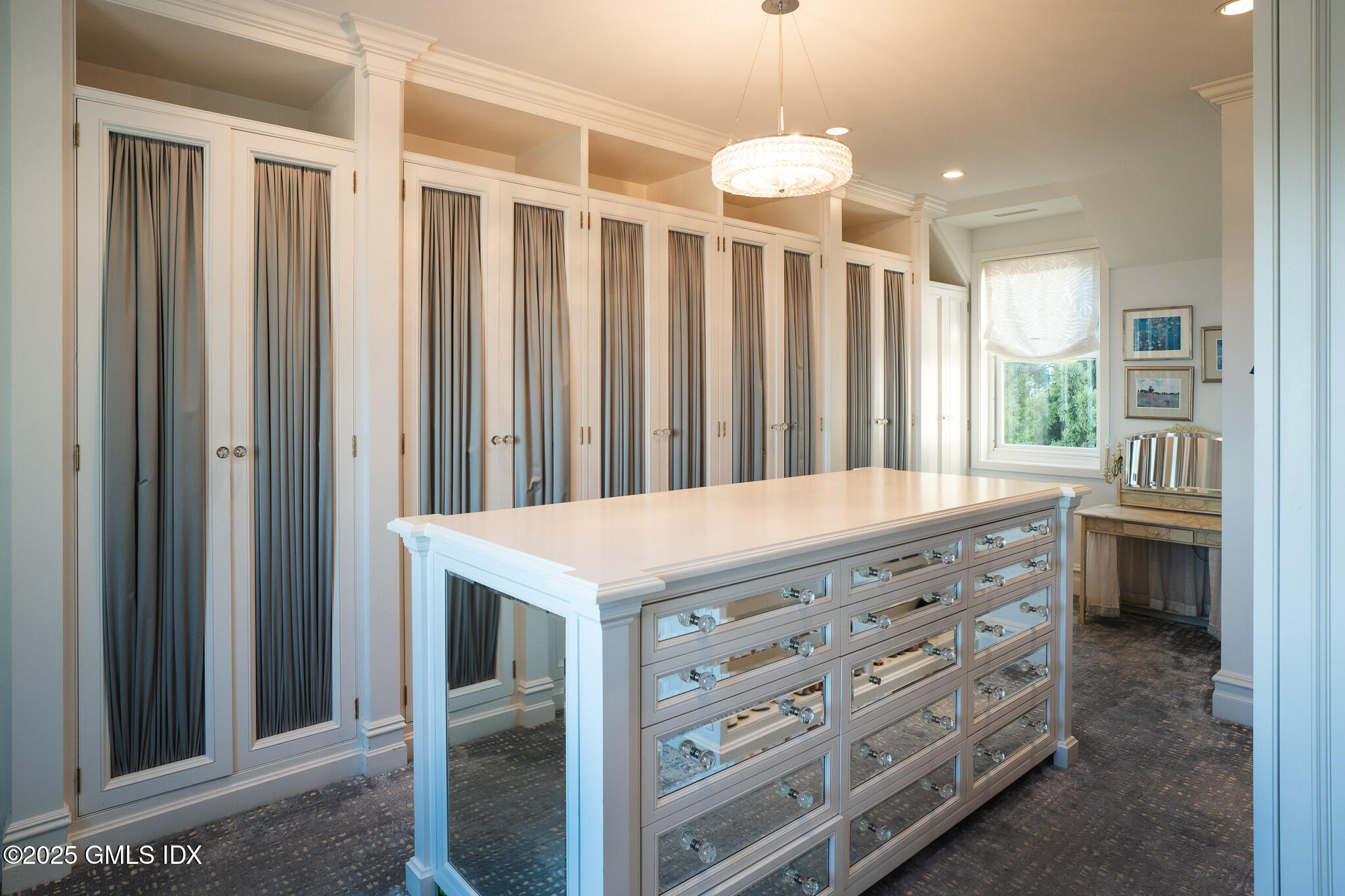 545 Indian Field Road | Infinity by the Sea