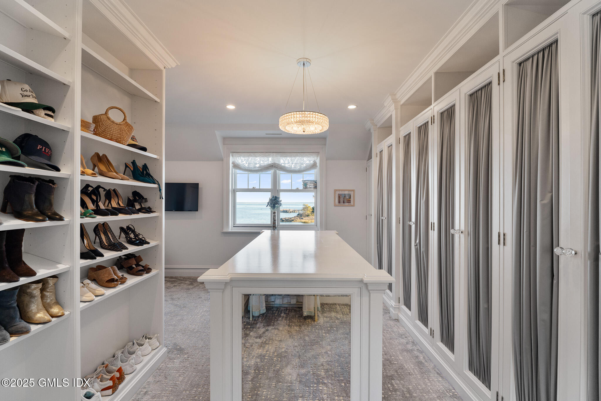 545 Indian Field Road | Infinity by the Sea