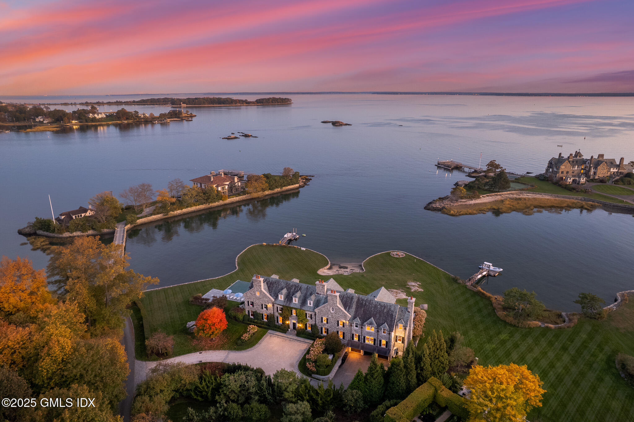 545 Indian Field Road | Infinity by the Sea