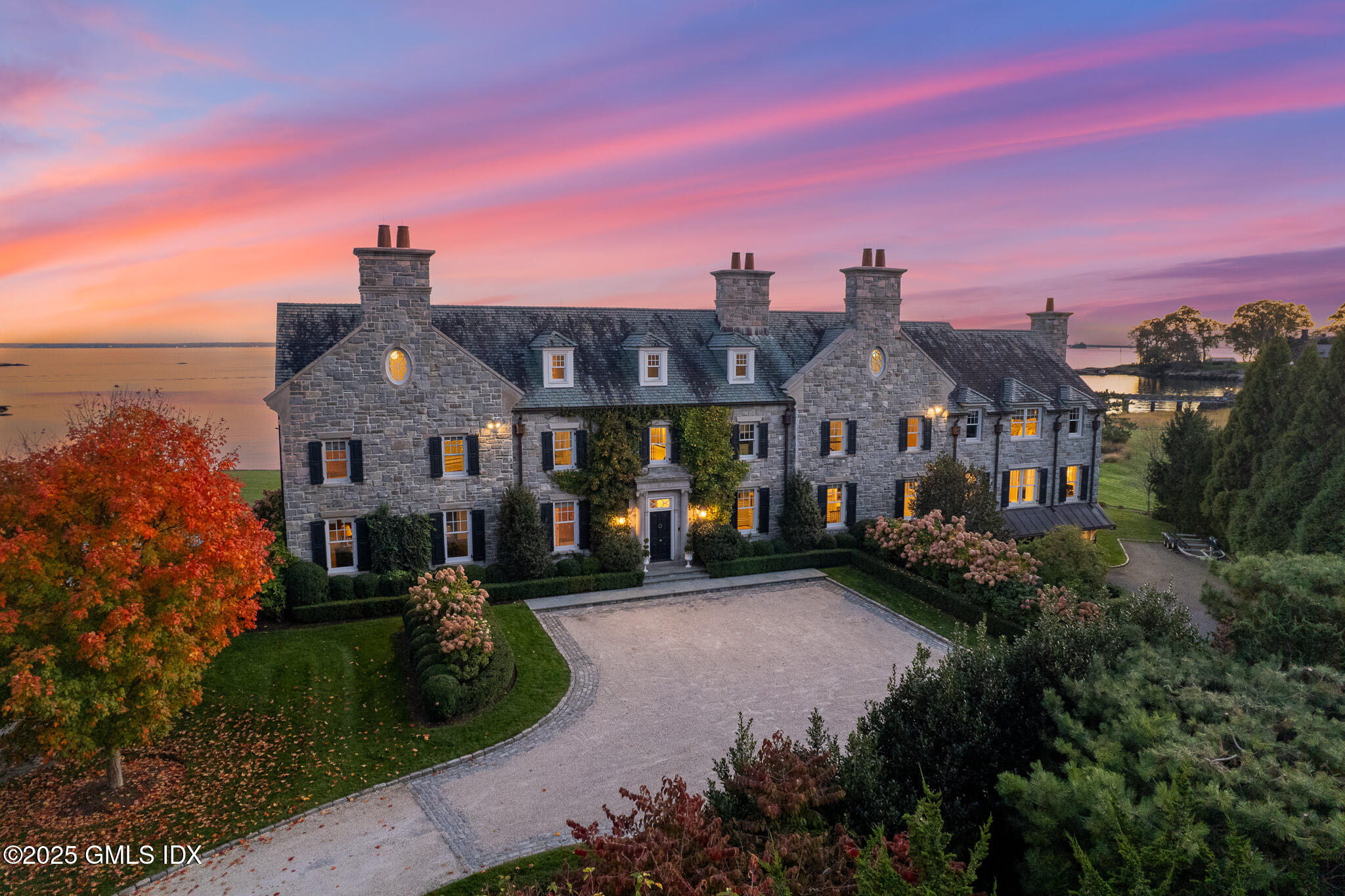 545 Indian Field Road | Infinity by the Sea