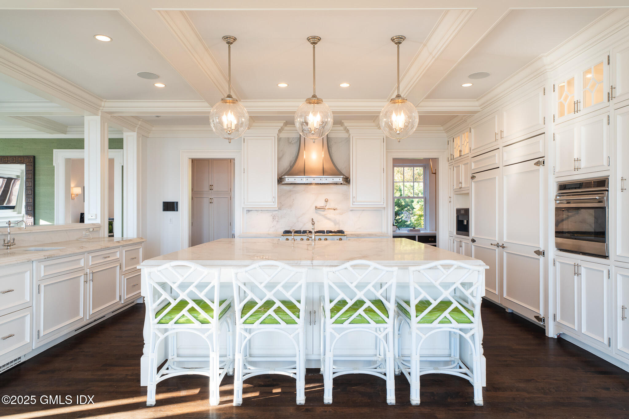 545 Indian Field Road | Infinity by the Sea