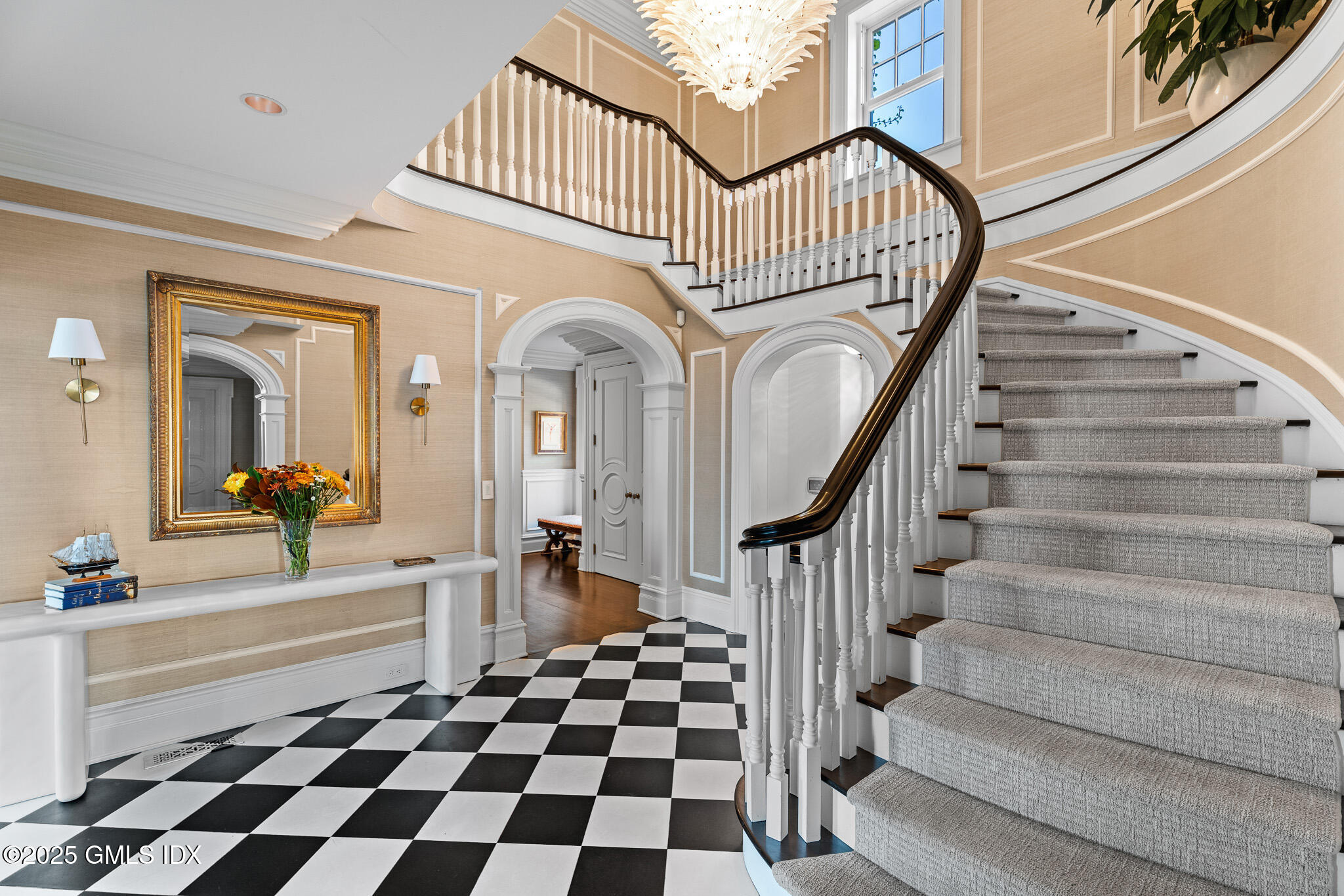 545 Indian Field Road | Infinity by the Sea