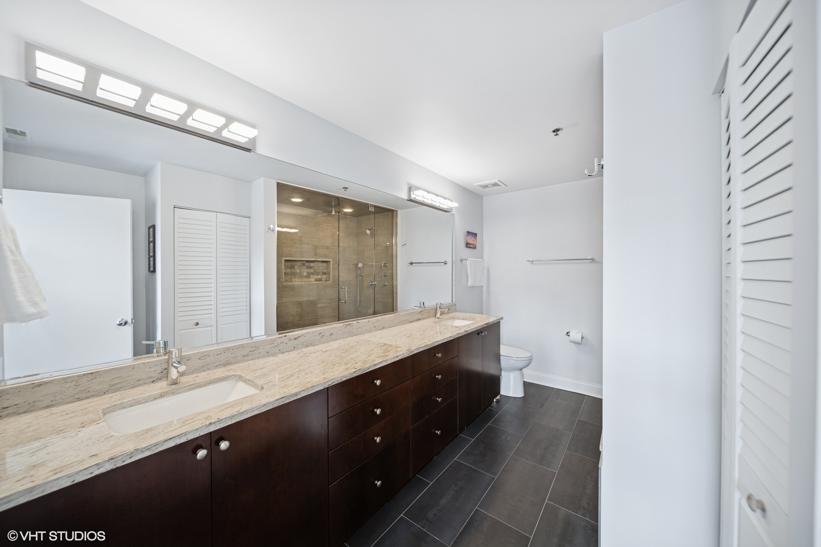 23 N Green Street Unit: 206