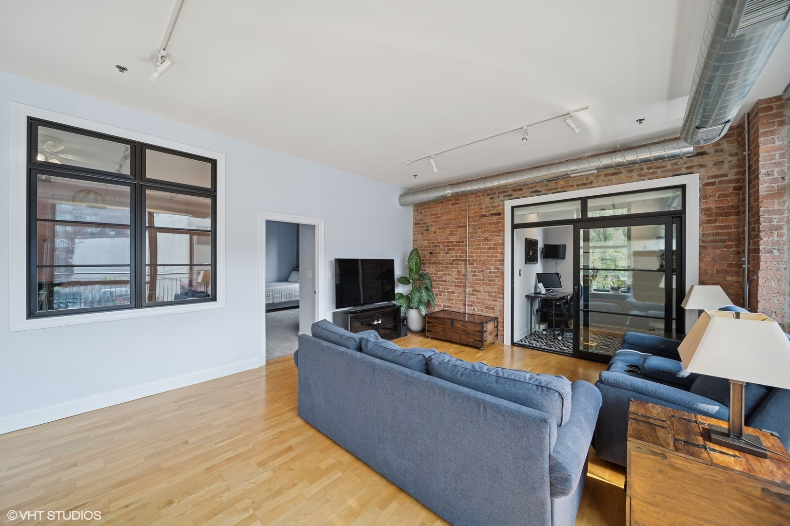 23 N Green Street Unit: 206