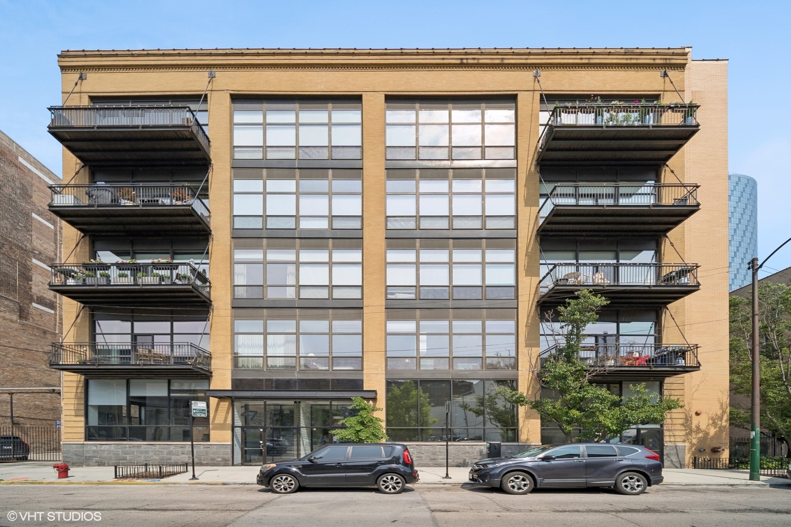 23 N Green Street Unit: 206