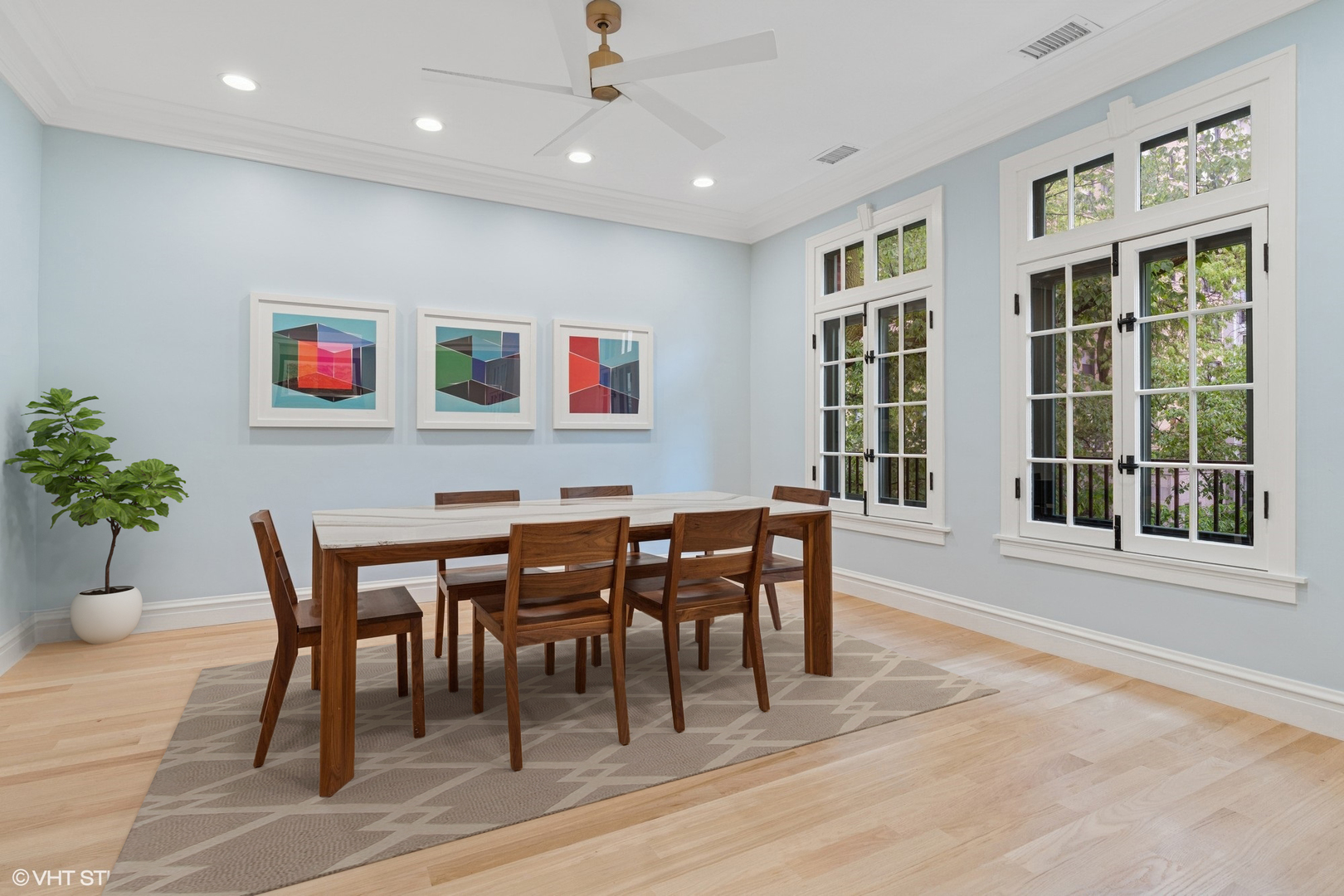 31 E Elm Street Unit: 3B