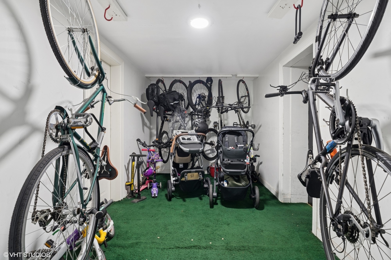 31 E Elm Street Unit: 3B