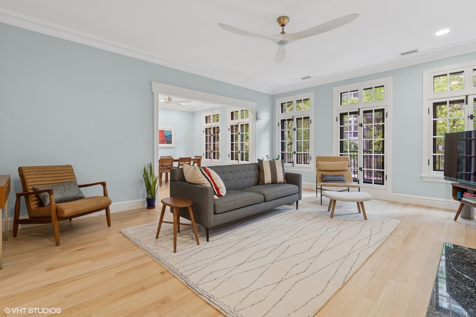 31 E Elm Street Unit: 3B