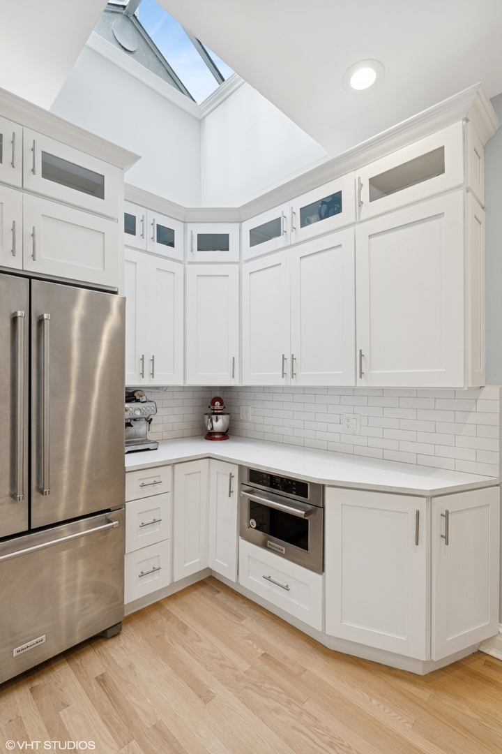 31 E Elm Street Unit: 3B