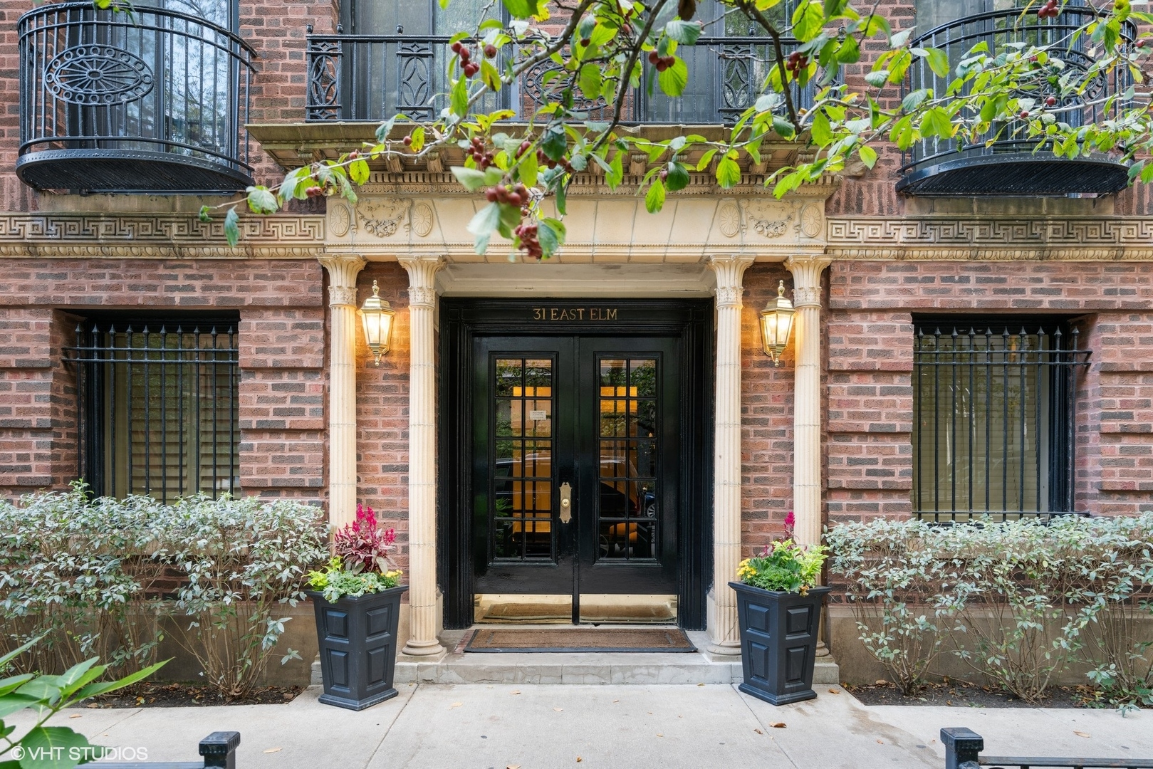 31 E Elm Street Unit: 3B