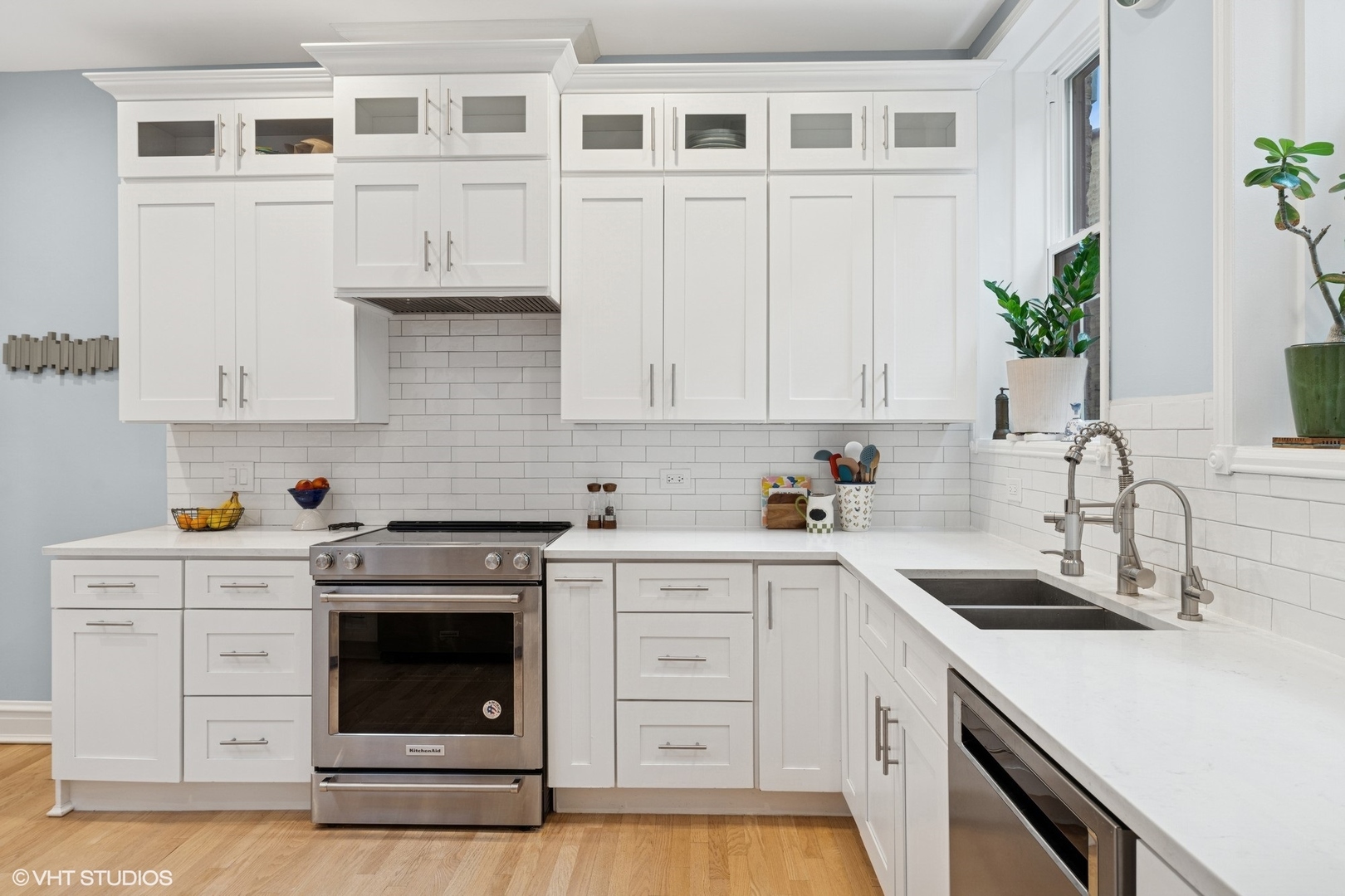 31 E Elm Street Unit: 3B