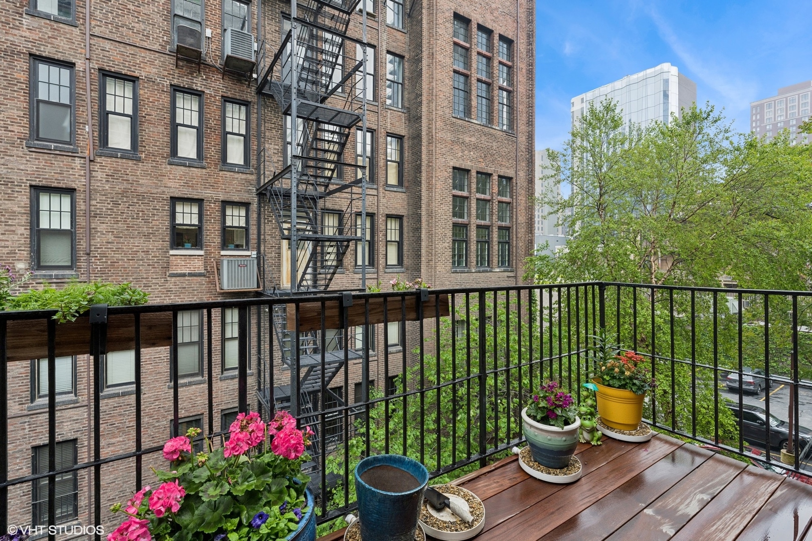 31 E Elm Street Unit: 3B