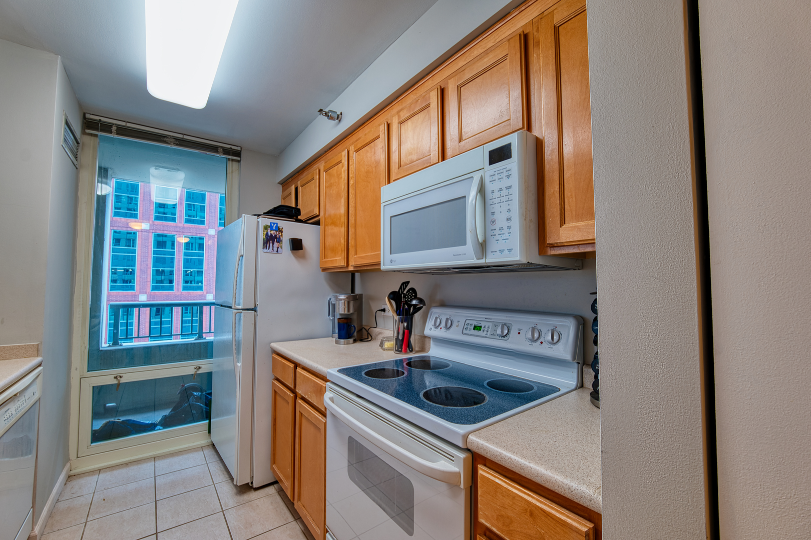 345 N La Salle Drive Unit: 808