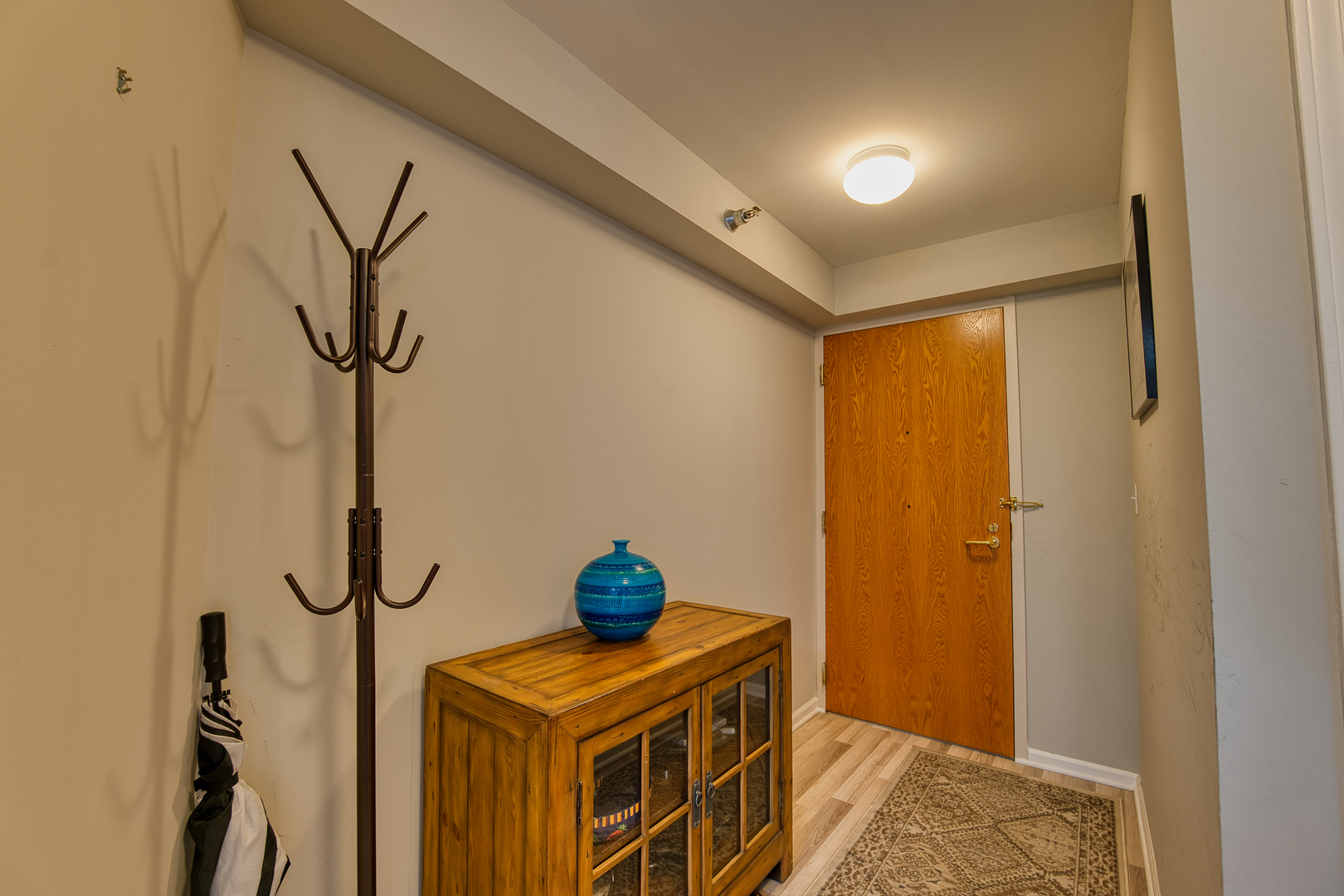 345 N La Salle Drive Unit: 808
