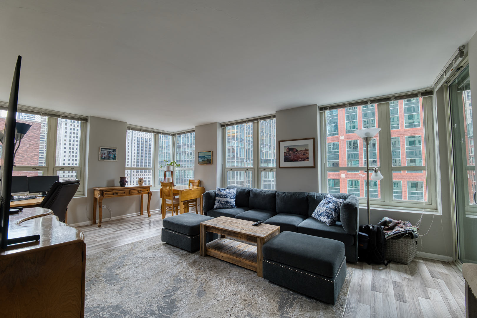 345 N La Salle Drive Unit: 808