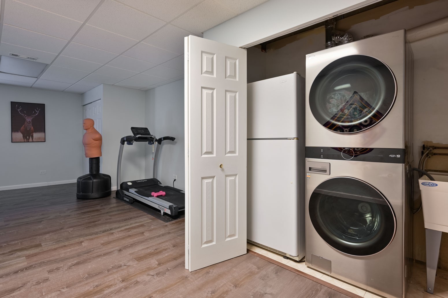 1907 Ivy Lane Unit: 1907