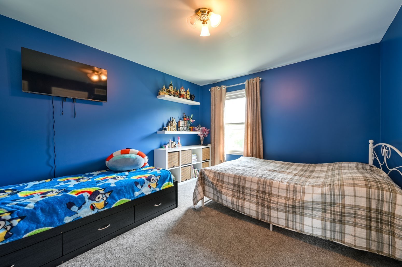 1907 Ivy Lane Unit: 1907