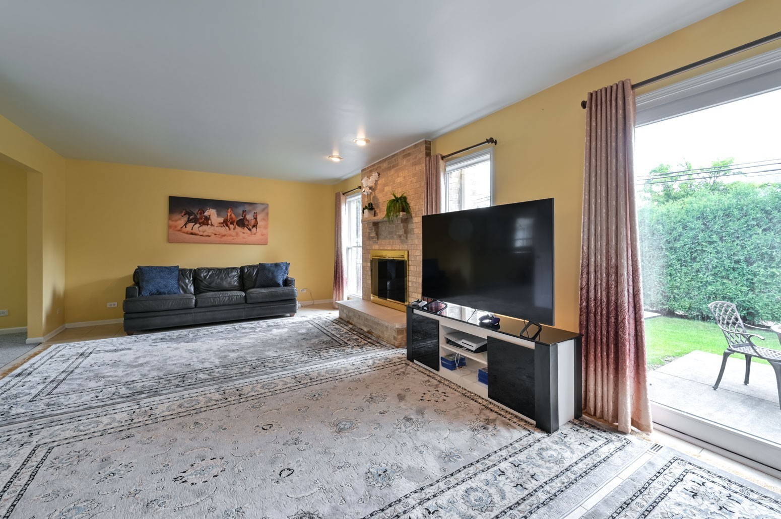 1907 Ivy Lane Unit: 1907