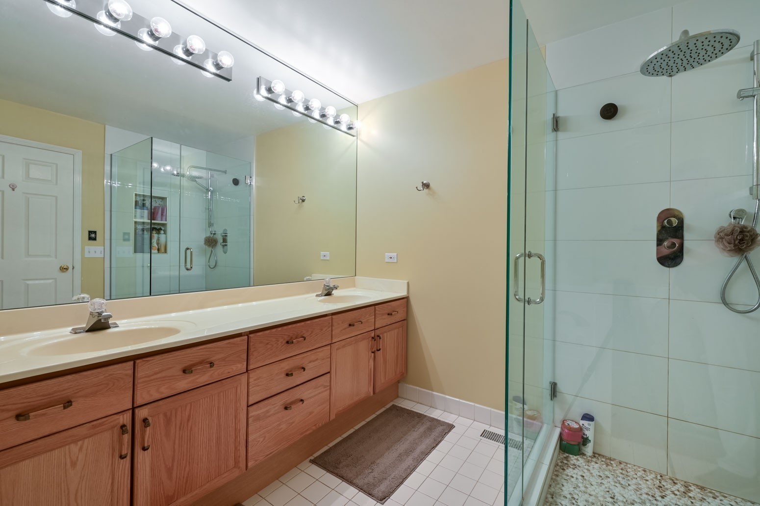 1907 Ivy Lane Unit: 1907