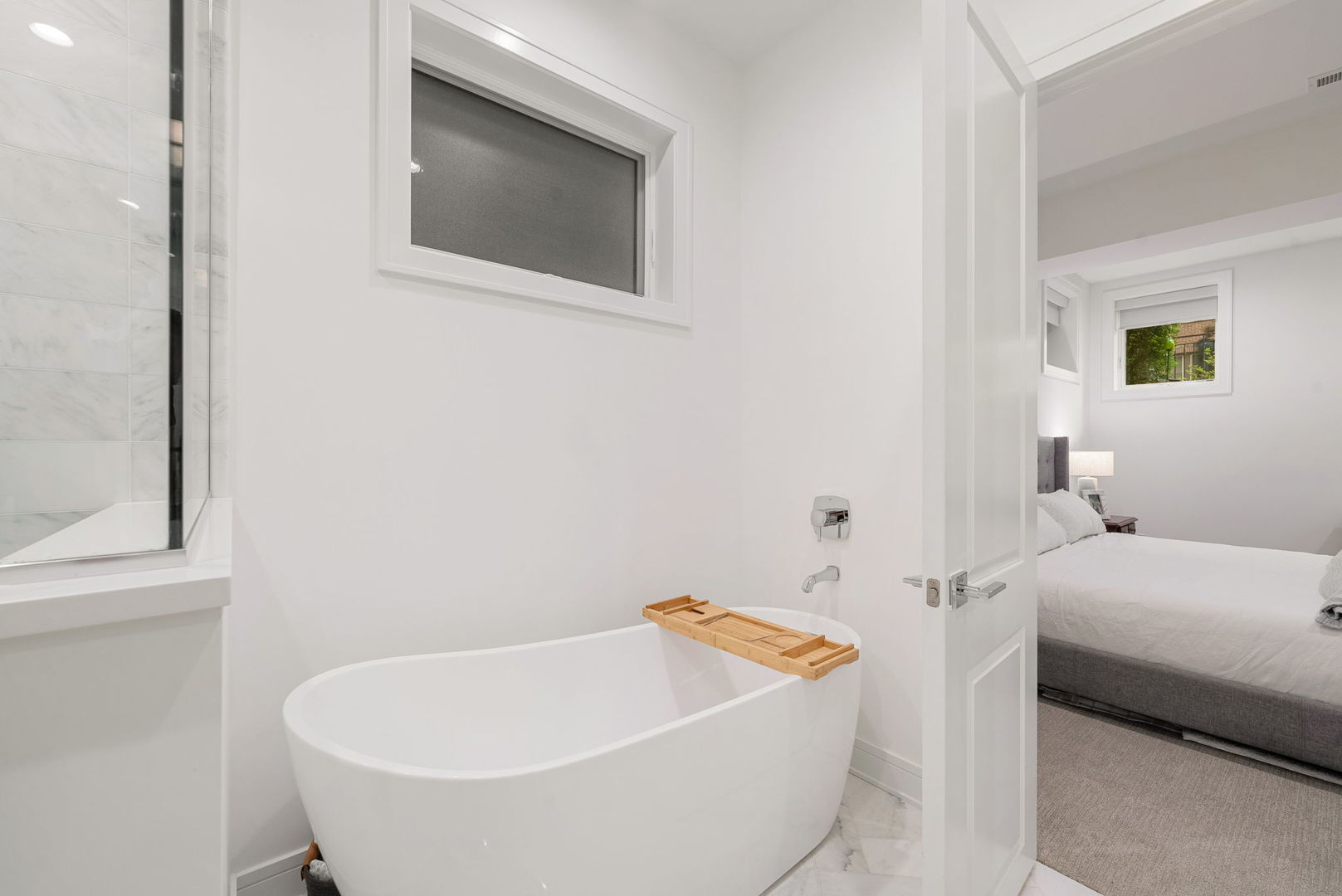 832 W Altgeld Street Unit: 1