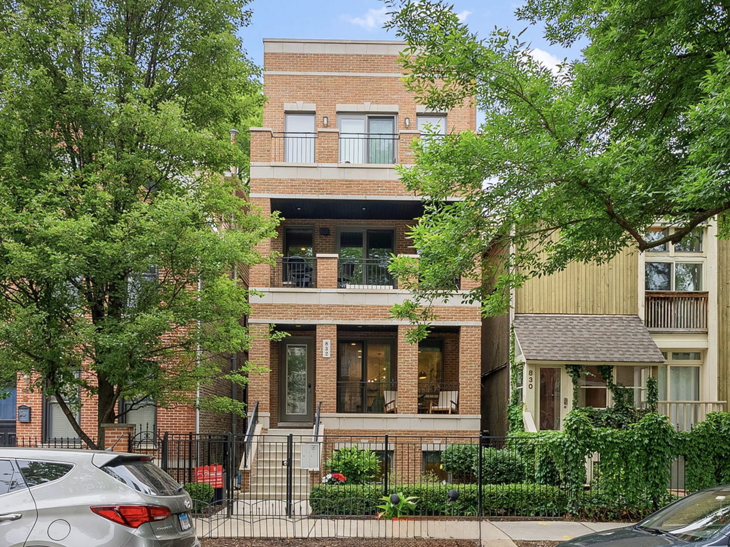 832 W Altgeld Street Unit: 1