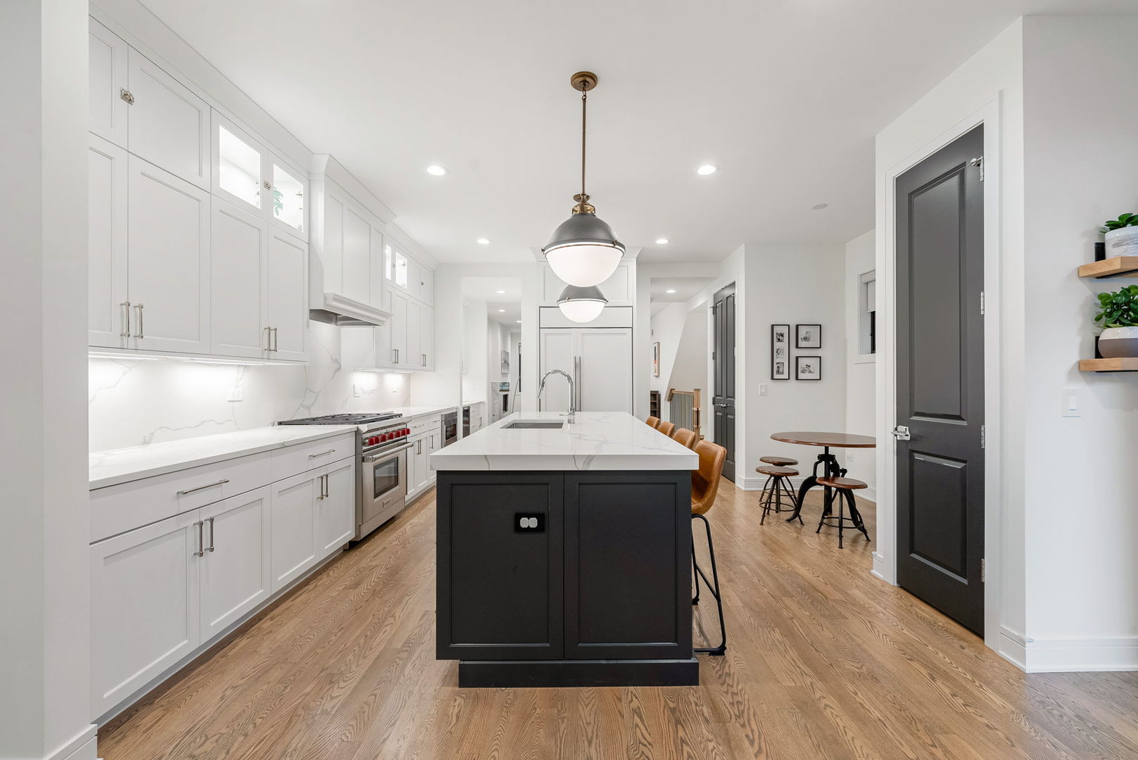 832 W Altgeld Street Unit: 1