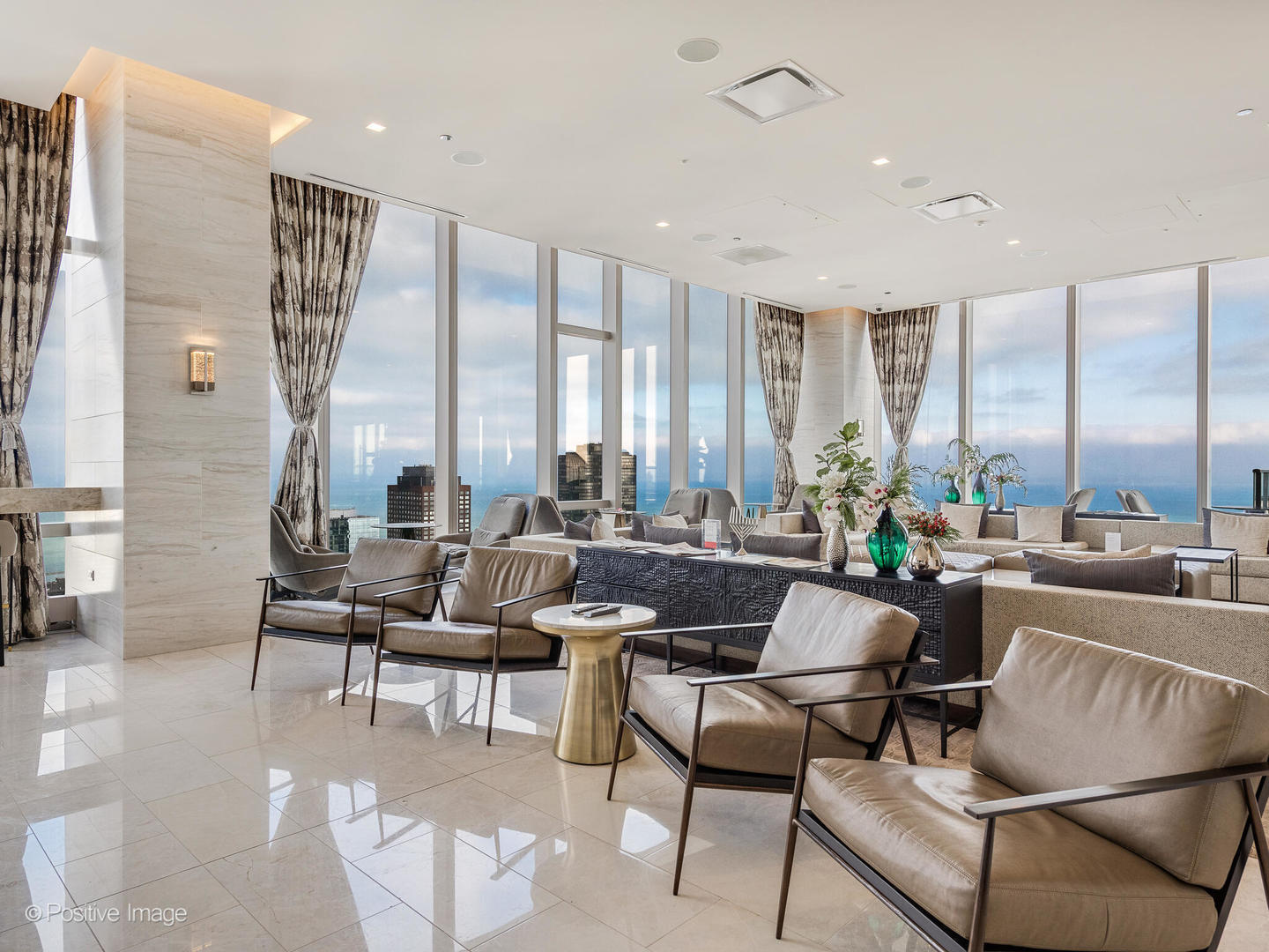 363 E Wacker Drive Unit: 4208